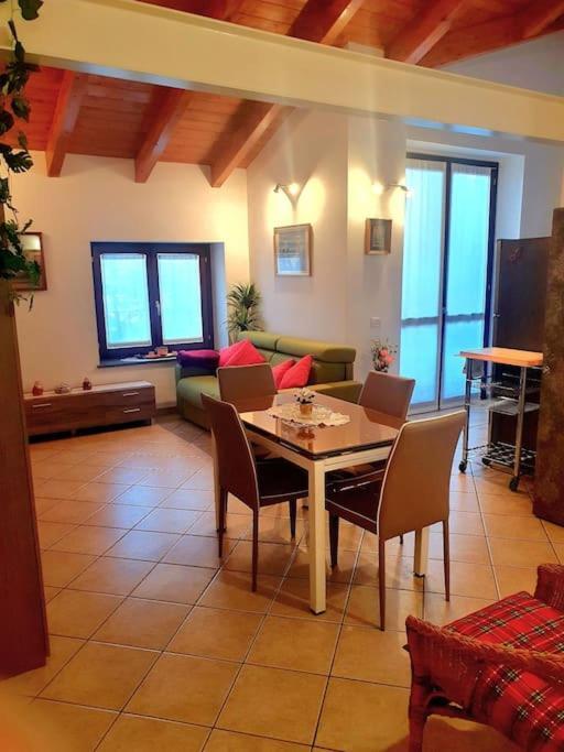 Dimora Chiaretta Apartment Caronno Pertusella Exterior photo